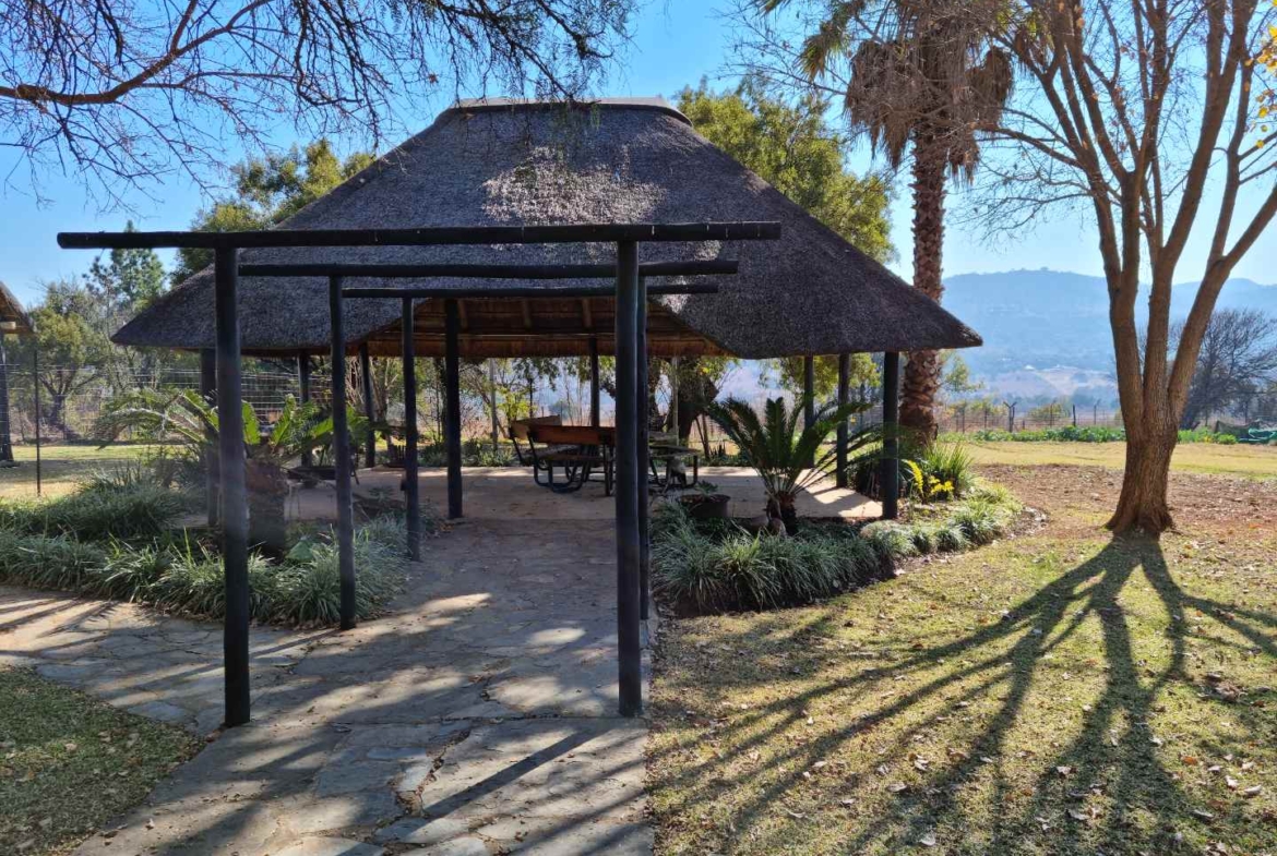 42.8266 ha farm in Hartbeespoort dam