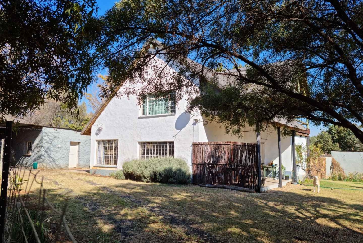 42.8266 ha farm in Hartbeespoort dam