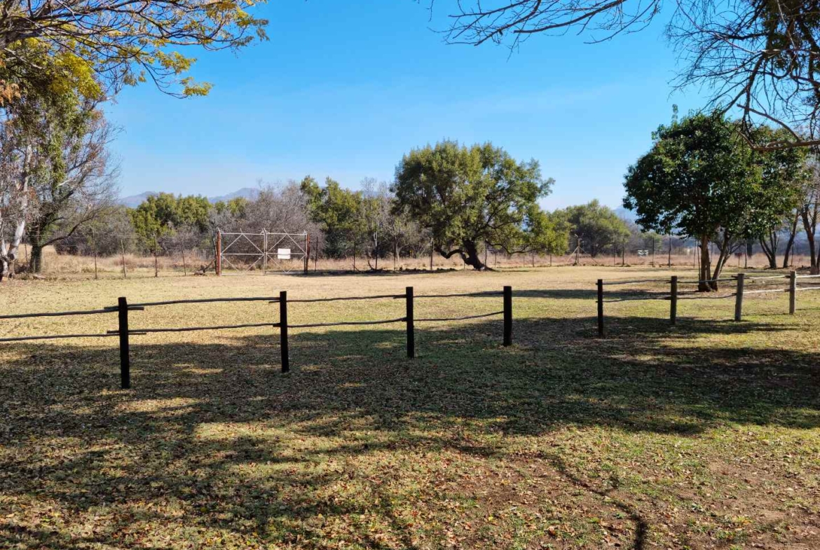 42.8266 ha farm in Hartbeespoort dam