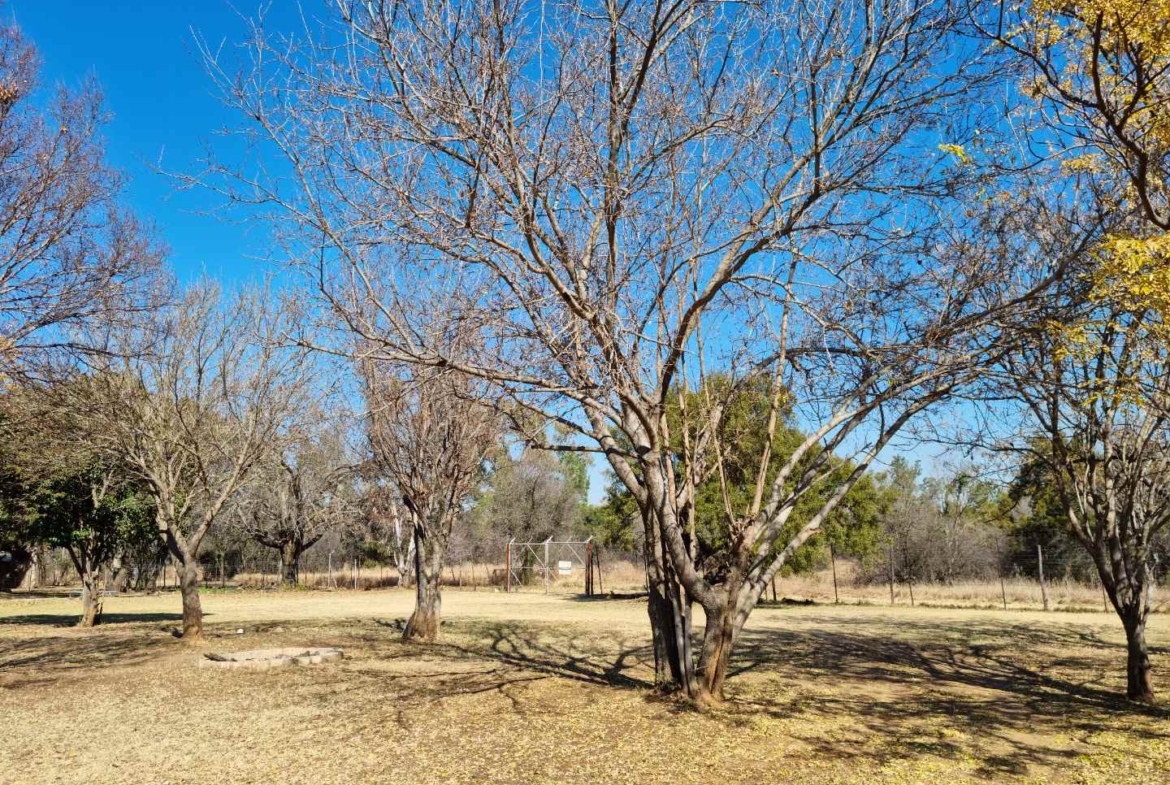 42.8266 ha farm in Hartbeespoort dam