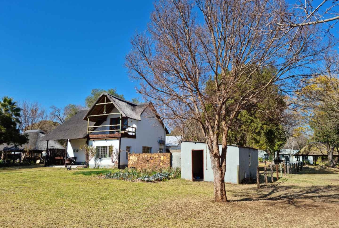 42.8266 ha farm in Hartbeespoort dam
