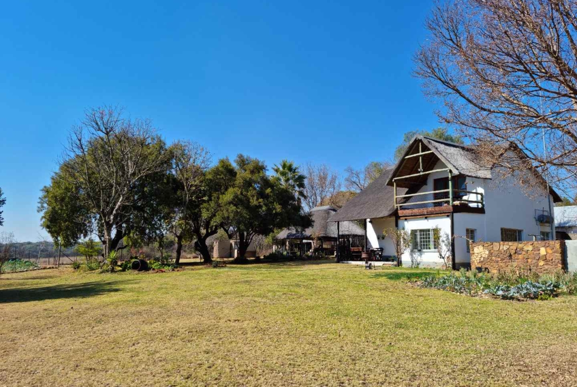 42.8266 ha farm in Hartbeespoort dam