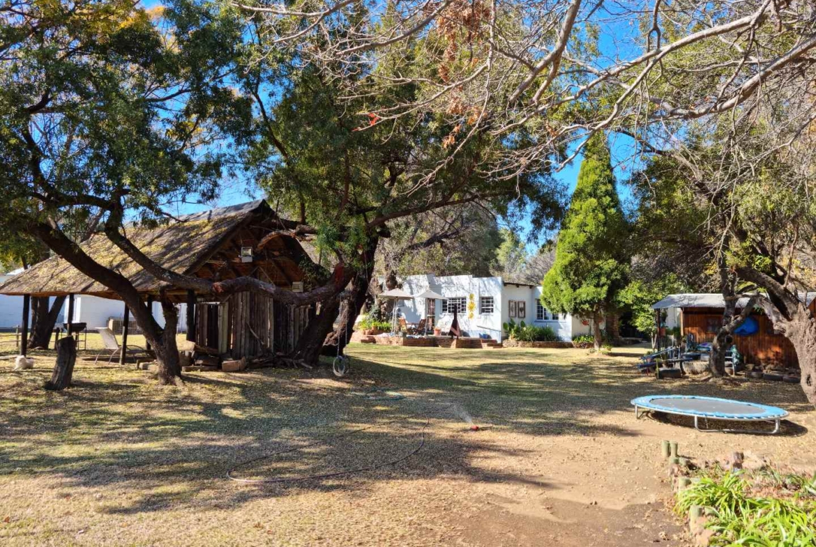 42.8266 ha farm in Hartbeespoort dam